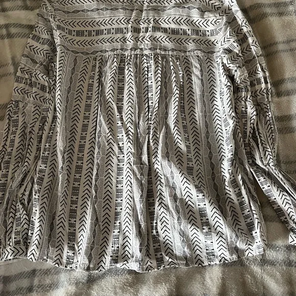 LOFT WOMENS PETITE TOP - Picture 2 of 3